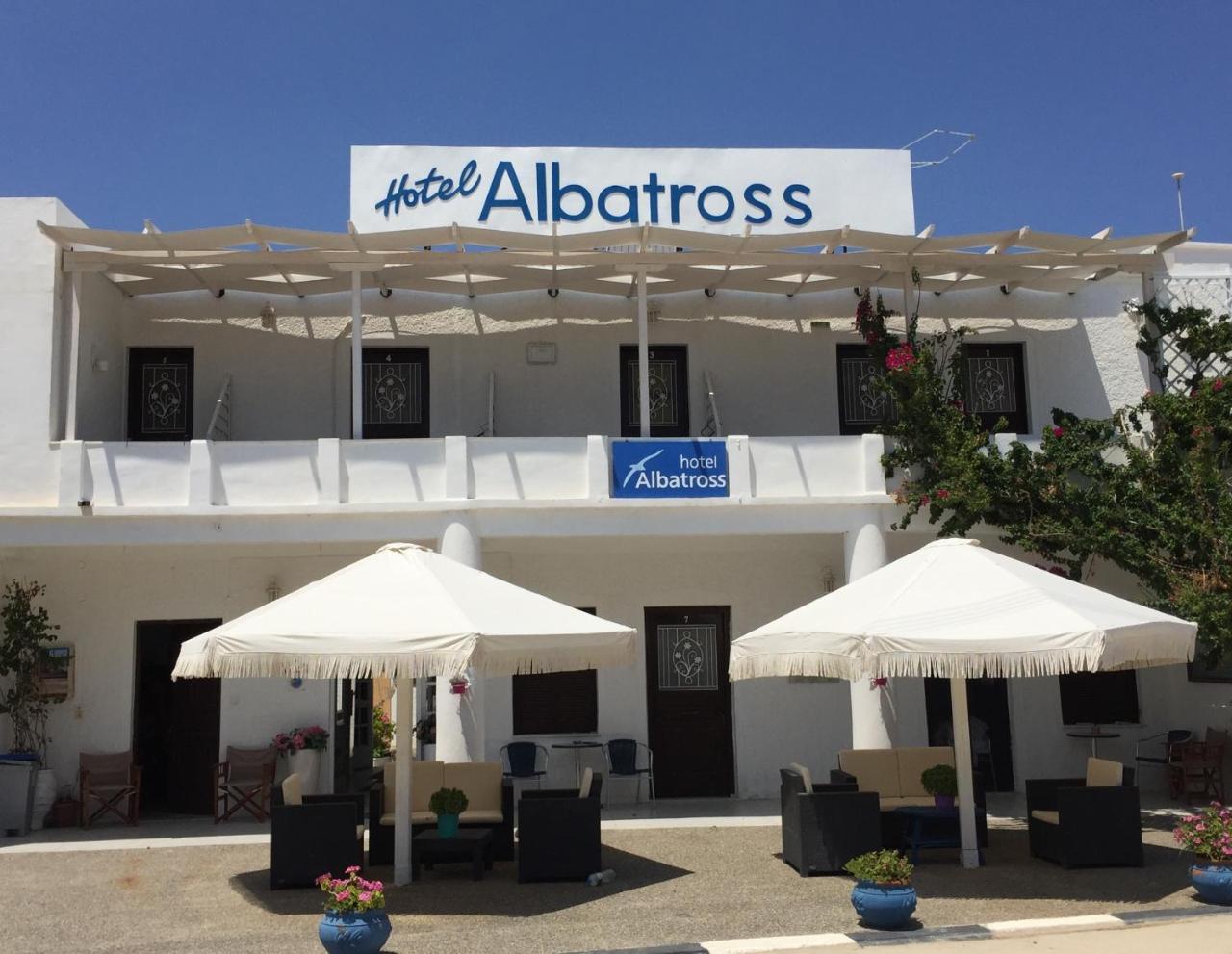 Albatross Hotel Livadi  Buitenkant foto