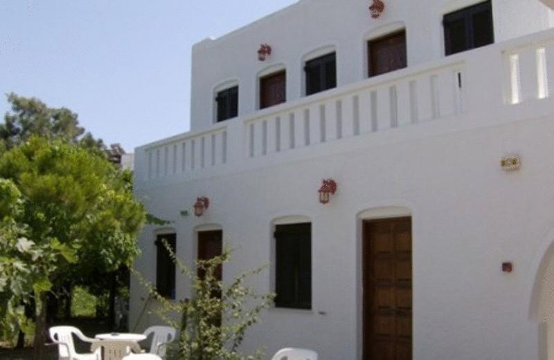 Albatross Hotel Livadi  Buitenkant foto